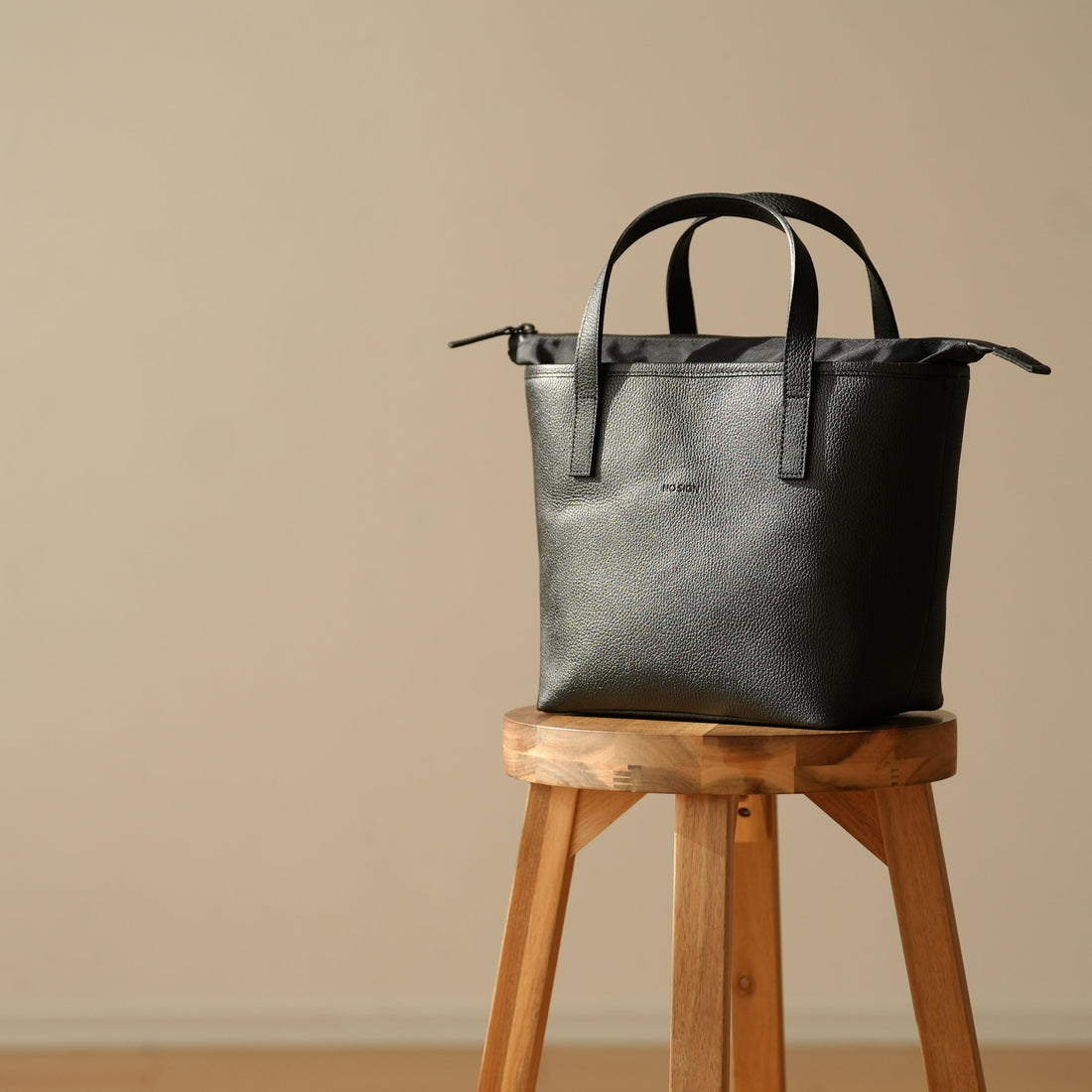 NO SIGN トートバッグが人気の理由｜おしゃれで使いやすい大人の万能バッグ