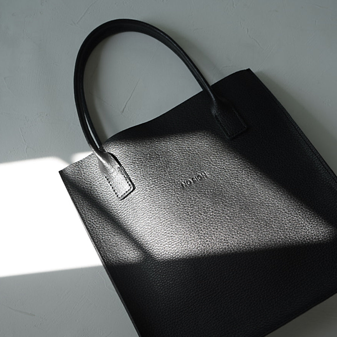 エンボス ロゴ レザー スライド Embossed Leather – NO SIGN