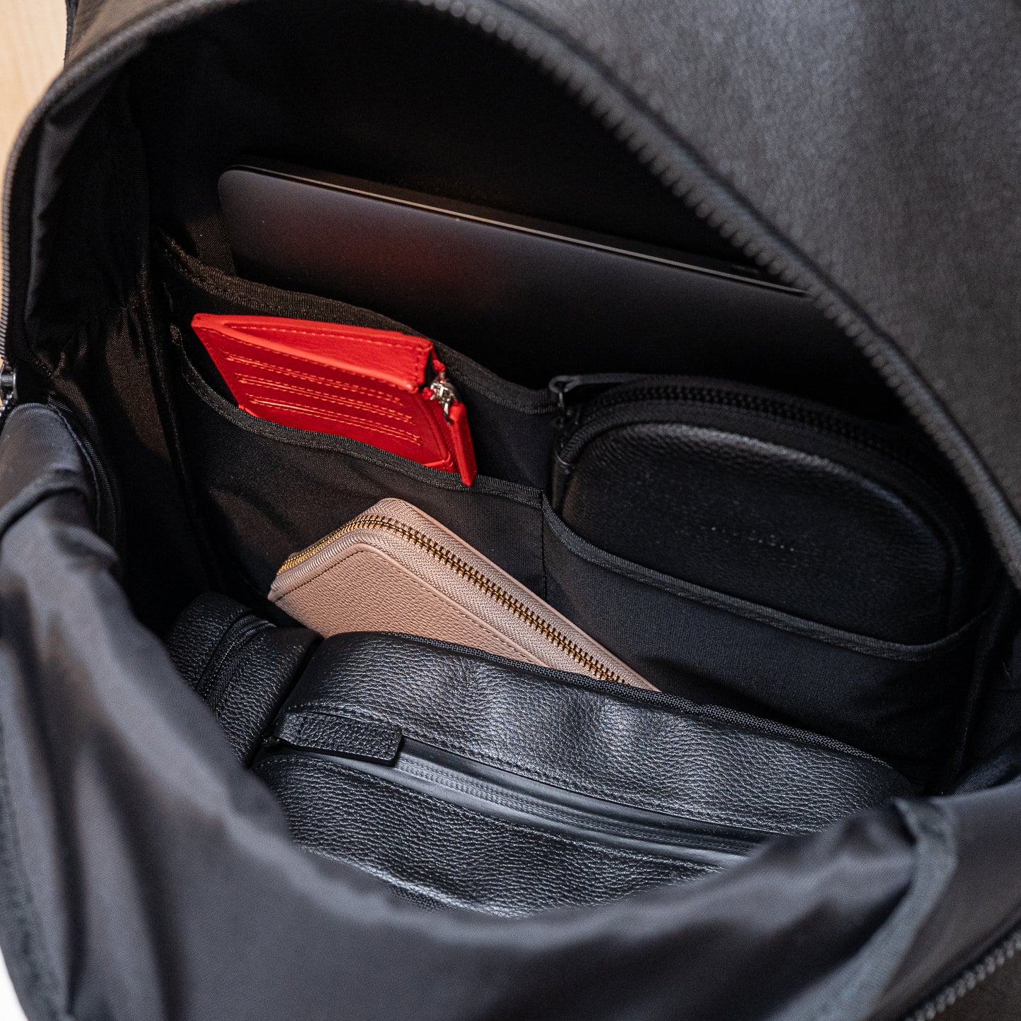 バックパック　NSE25-004BK NO SIGN 