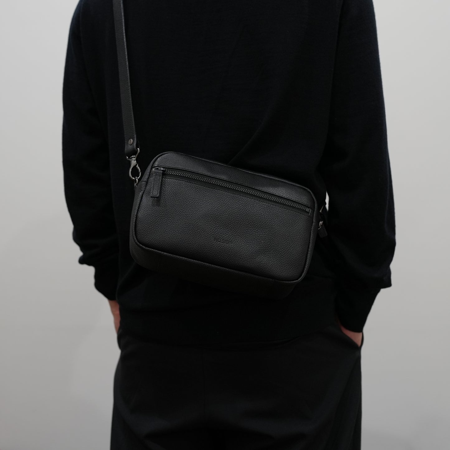 クロスボディ カメラバッグ  NSE25-005BK NO SIGN