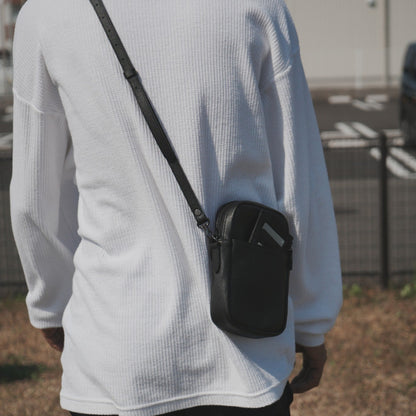 クロスボディバッグ NSE24-010BK NO SIGN