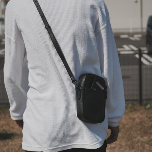 クロスボディバッグ NSE24-010BK NO SIGN