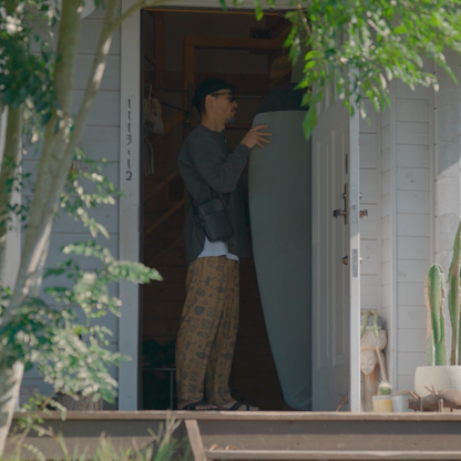 クロスボディバッグ NSE24-010BK NO SIGN