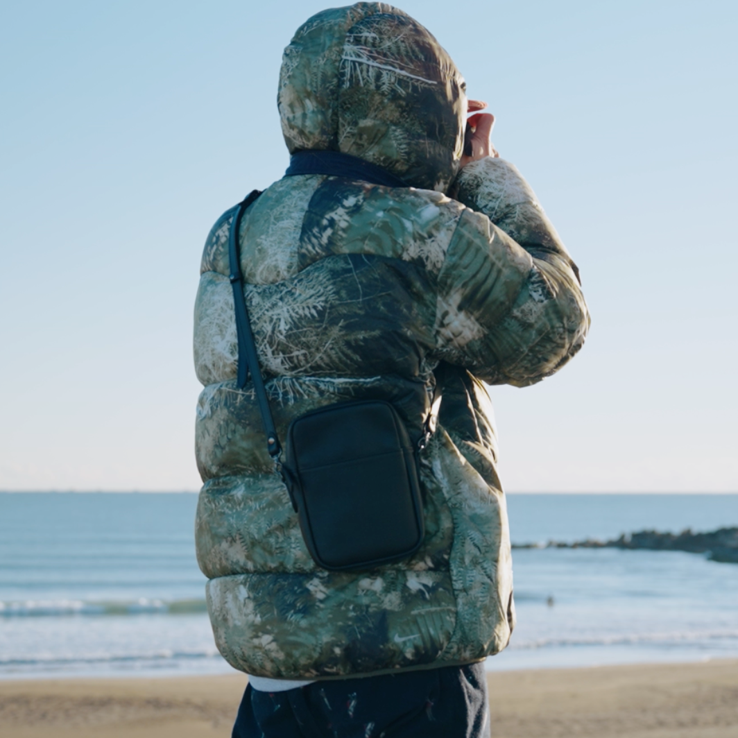 クロスボディバッグ NSE24-010BK NO SIGN