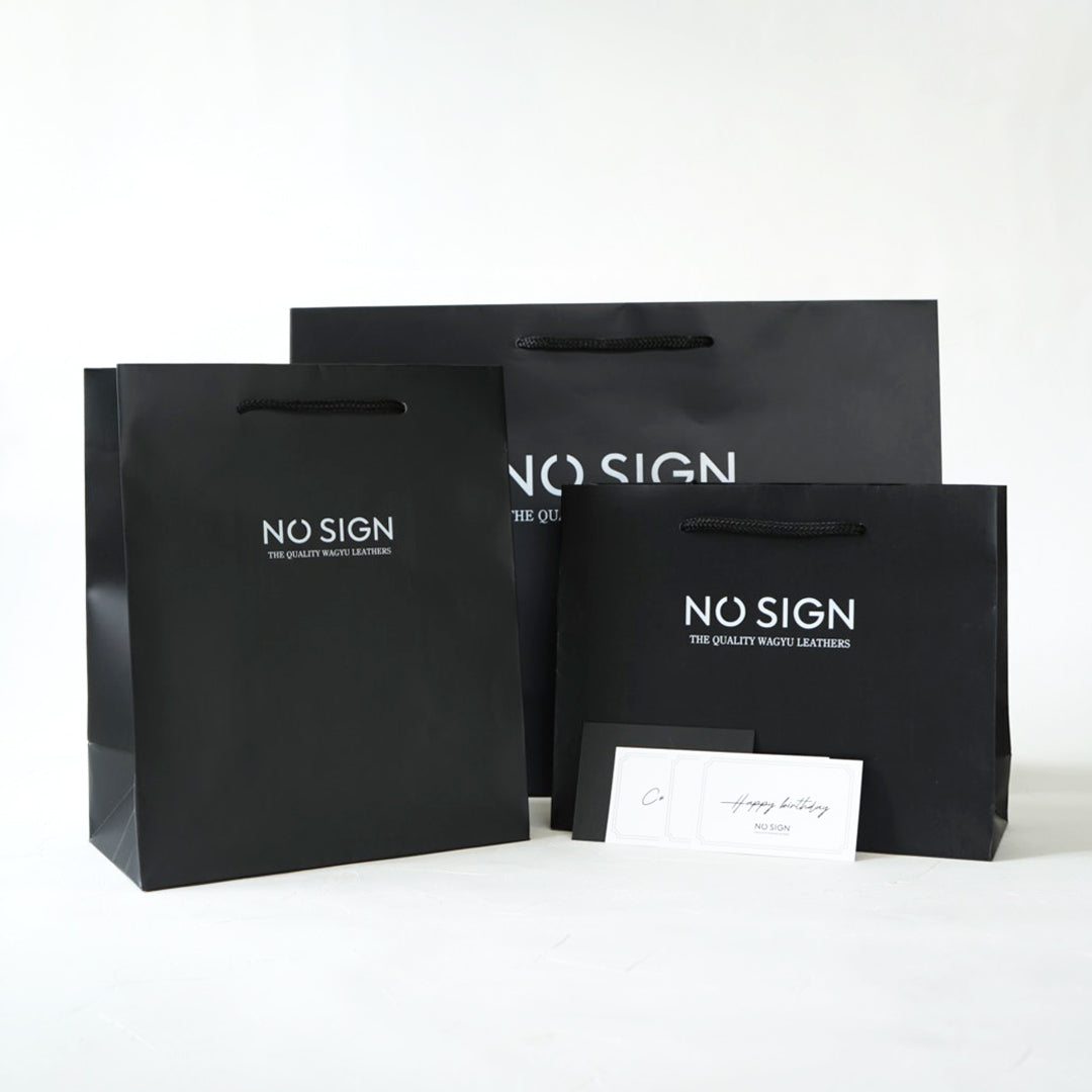 Gift wrapping with card (3 message options) (charge applies) – NO SIGN