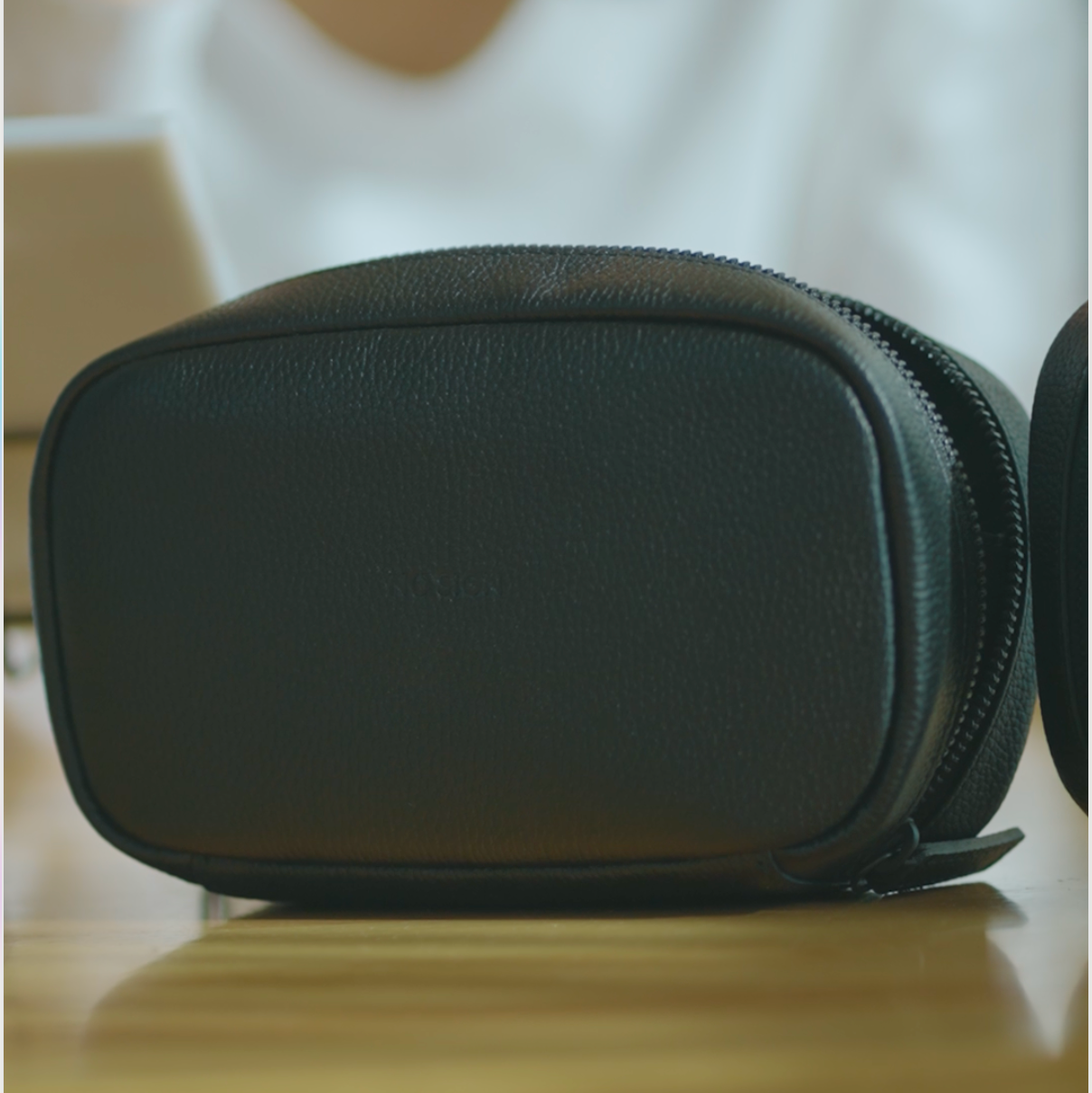 レクタングルポーチ L NSE24-007BK NO SIGN